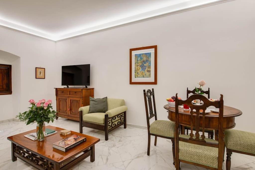 Chic Duomo Apartment *